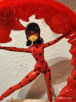 Muñeca Ladybug Prodigiosa