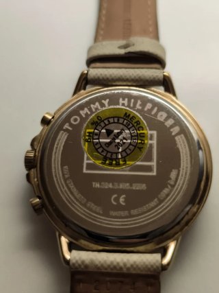 Reloj Tommy Hilfiger Beige/Dorado