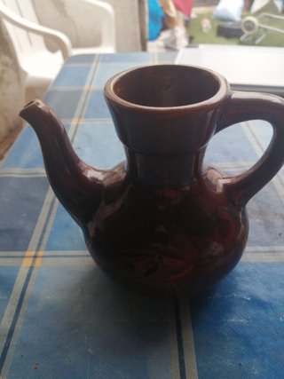 Aceitera/Vinagrera marrón con asa o para decorar