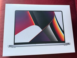 MacBook Pro 2021 M1 MAX 64GB RAM 8TB SSD