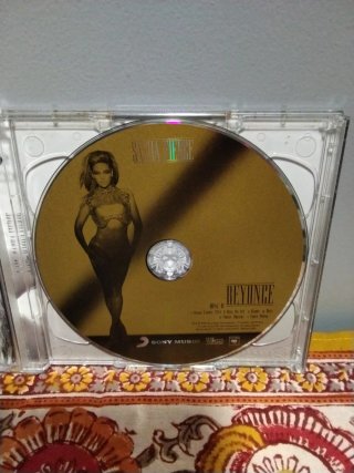 2 CDs. Beyoncé. I Am... Sasha Fierce