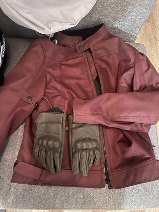 Chaqueta Moto Mujer y Casco Shoei