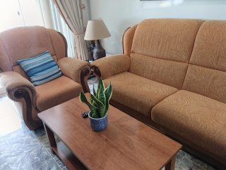 Sofá, sillones y mesa de centro