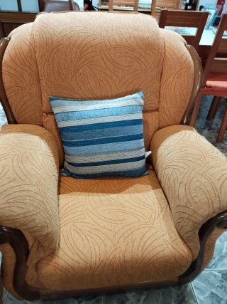 Sofá, sillones y mesa de centro