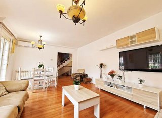 Chalet en alquiler en Puerto de la Torre - Atabal en Málaga