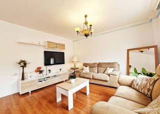 Chalet en alquiler en Puerto de la Torre - Atabal en Málaga