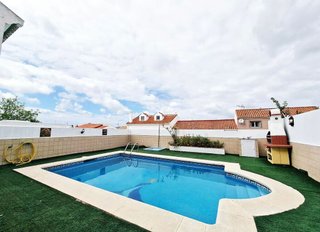 Chalet en alquiler en Puerto de la Torre - Atabal en Málaga
