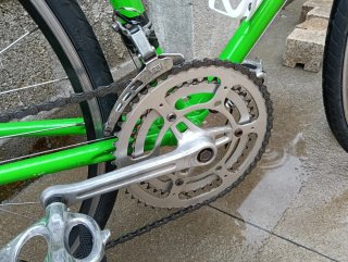 Bicicleta de carretera verde