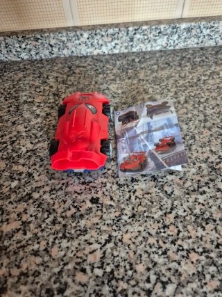 Auto Spiderman Kinder & Ferrero