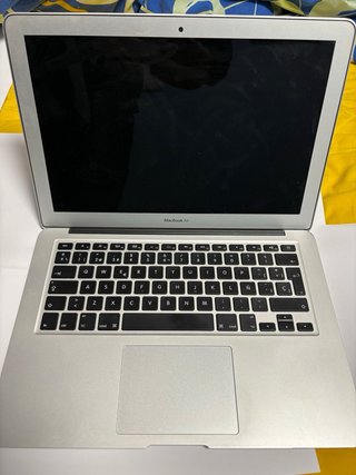 Macbook Air 13 2015 8GB RAM 128GB SSD
