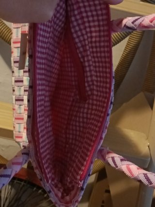 Borsetta intrecciata rosa e viola