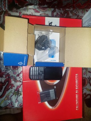 Telefono cellulare Nokia C2-01 nuovo sigillato