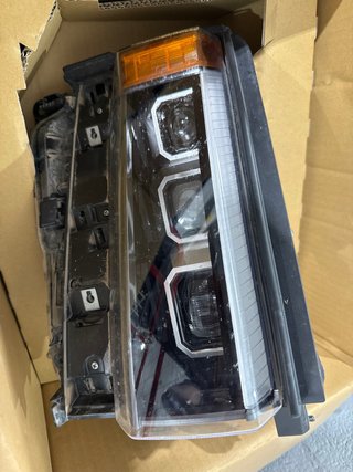 Faro derecho Toyota Land Cruiser