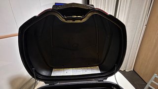 Baúl Givi V47 Monokey deportivo en muy buen estado