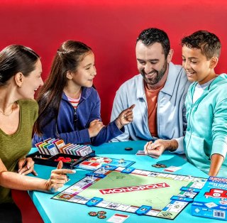 JUEGO DE MESA "MONOPOLY CLÁSICO". (Hasbro).