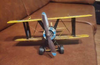 Maqueta Avión Antiguo Amarillo