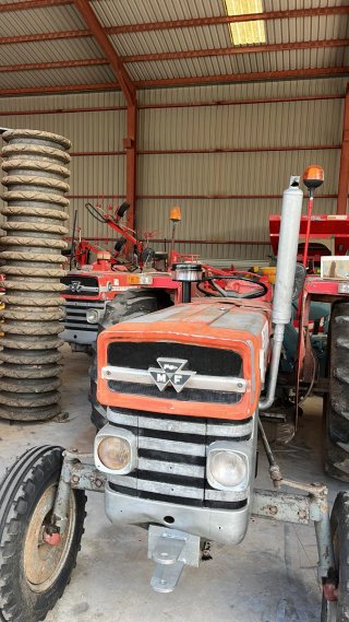 Tractor Massey Ferguson 147