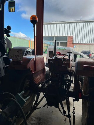Tractor Massey Ferguson 147