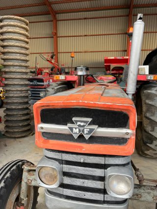 Tractor Massey Ferguson 147