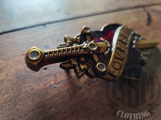 Fibbia Cuore con Spada Love Hurts - bronzo