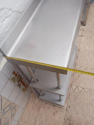 Mesa de acero inoxidable