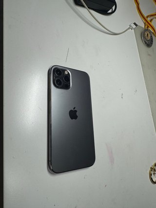 iPhone 12 Pro Gris + Funda Regalo