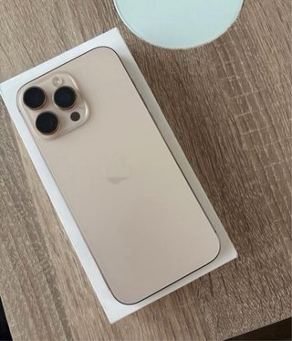 iPhone 16 Pro Max de 256GB de color Oro Desierto