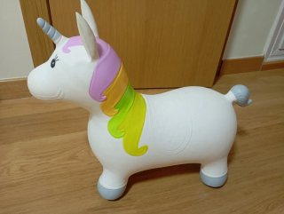 Unicornio saltarin