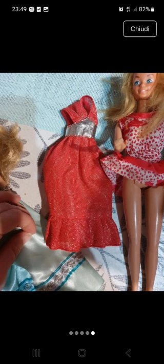 Barbie originale anni 80 con vestiti