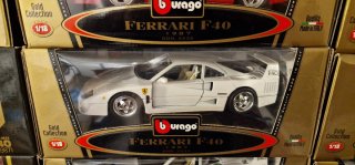 Ferrari F40 1/18 Bburago Gold Collection Raro