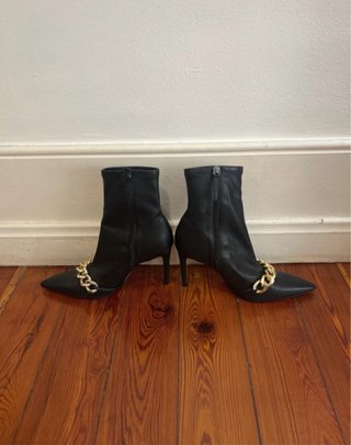Botines Zara Tacón Cadena Dorada
