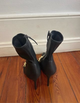 Botines Zara Tacón Cadena Dorada