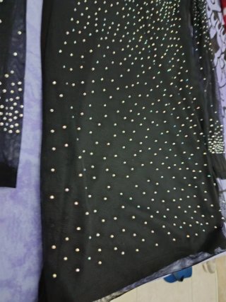 Vestido negro con pedrería