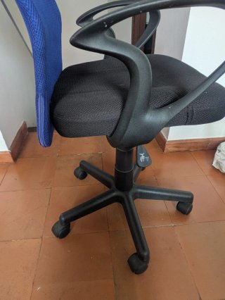 Silla de Oficina Ergonómica Azul y Negra