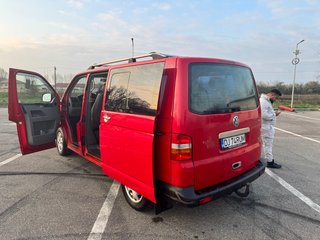Volkswagen Transporter T5 2005 shutller 9 acientos