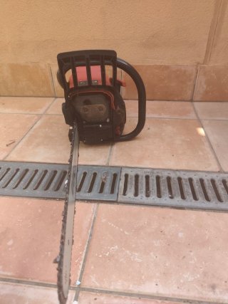 Motosierra Ducati con accesorios