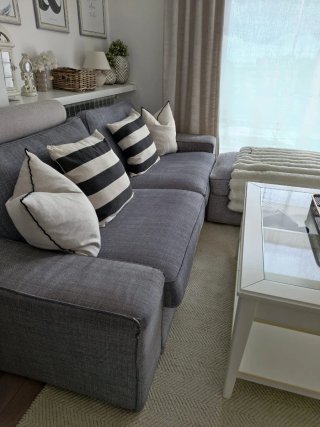 Sofá Kivik 3 plazas + Reposapiés Gris