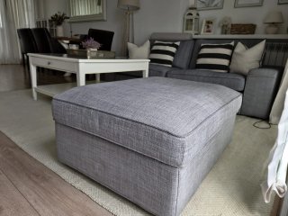 Sofá Kivik 3 plazas + Reposapiés Gris