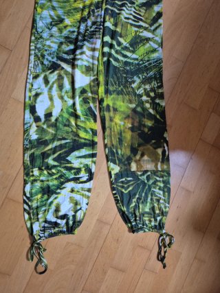 Mono estampado tropical talla L palabra de honor