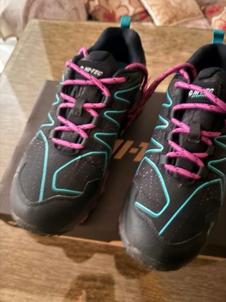 Zapatillas Hi-Tec Mujer Negras y Rosas