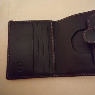 Billetero monedero de piel marrón