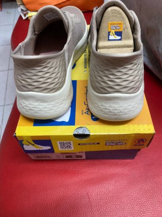 Skechers Go Walk Slip-Ins Mujer Beige