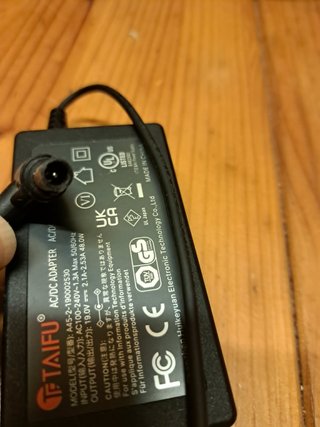 Adaptador Liteon 19V PA-1750-01 + Taifu 19v.