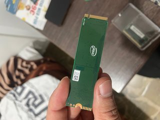 SSD M.2 Intel 512GB PCIe NVMe con window 10
