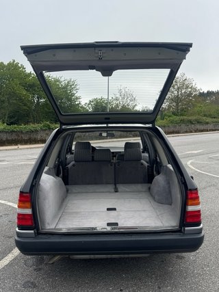 Mercedes-Benz 230TE S124