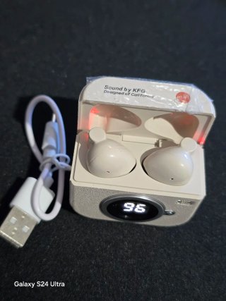 Auriculares Bluetooth Beige y Blanco