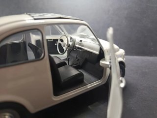 Fiat 500 L   Scala 1:18