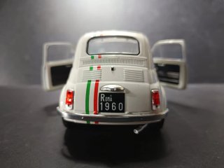 Fiat 500 L   Scala 1:18