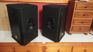 Altavoces PA Behringer Eurolive