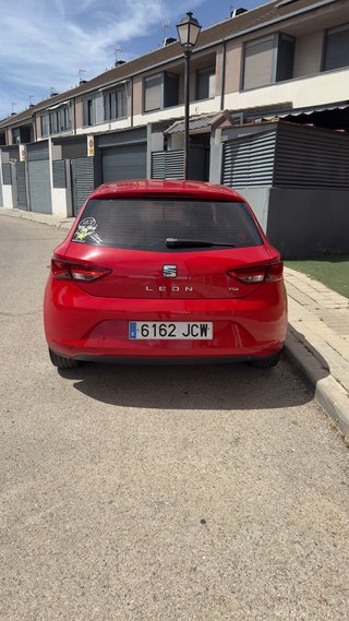 SEAT Leon 2015 1.6 TDI 105cv